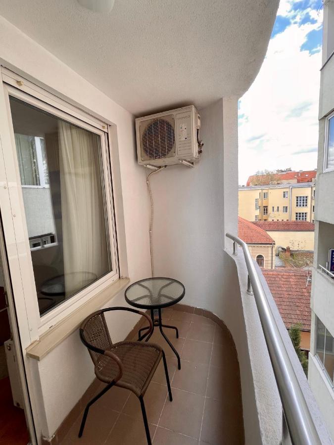 Trident Apartments 2 Ni Exterior foto
